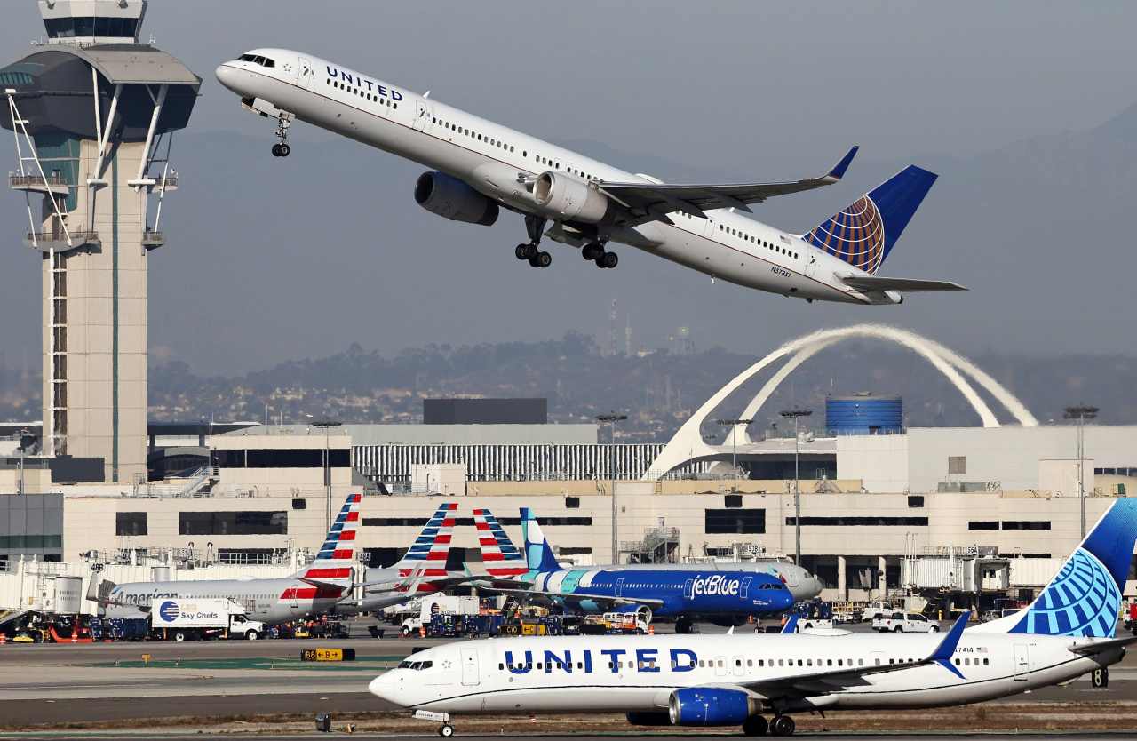 Get ready for the ‘Year of Starlink’ as airlines battle over superfast WiFi — MarketWatch