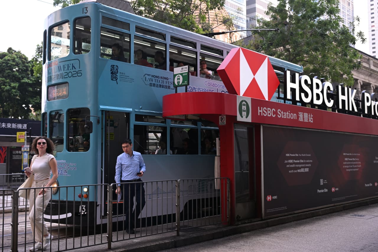 Customers are chasing higher-rate products, and that’s bad news for banks like HSBC — Denver Business news
