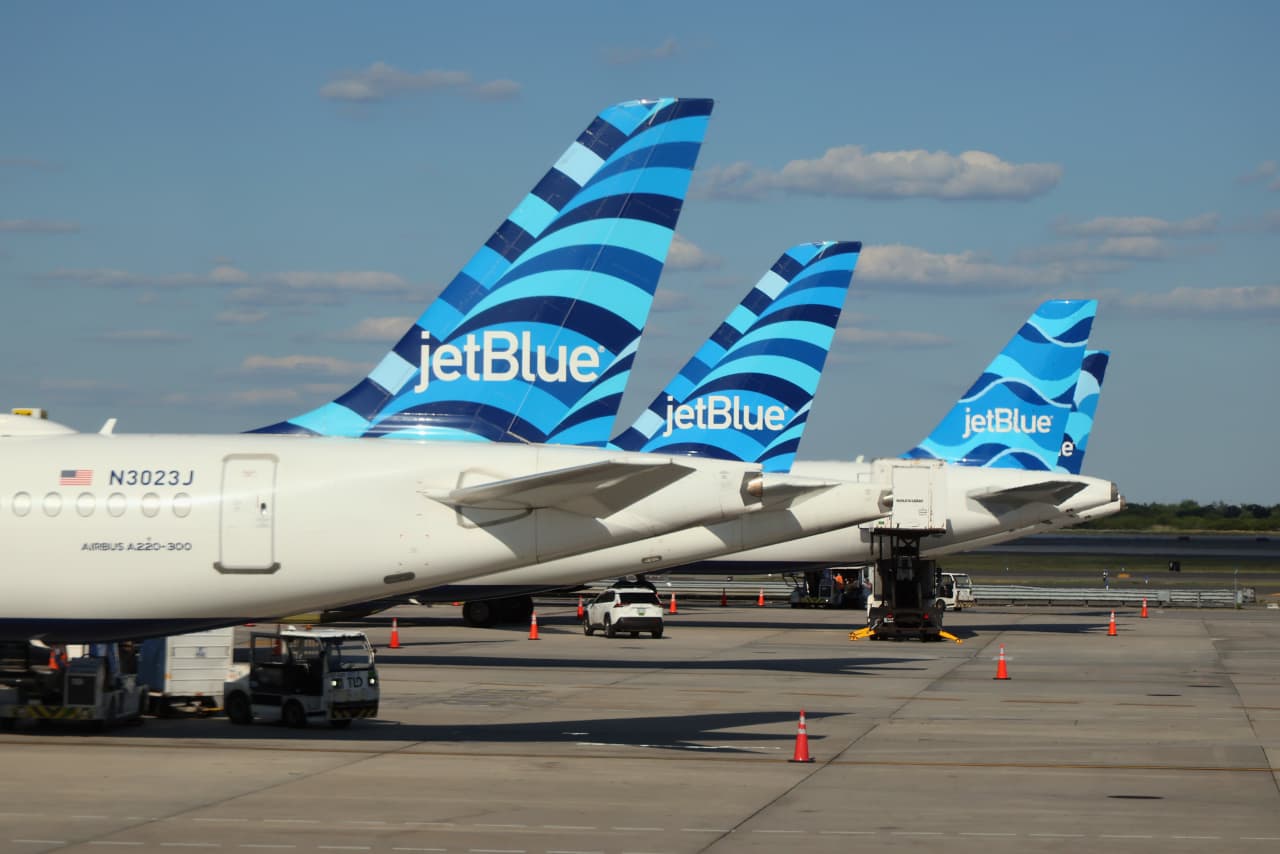 JetBlue has been losing money for years. It just charted a path to profitability. — Denver Business news