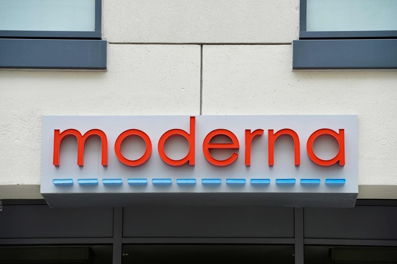 Moderna’s stock tumbles after reported leak of data for cancer vaccine — MarketWatch, Denver Health news
