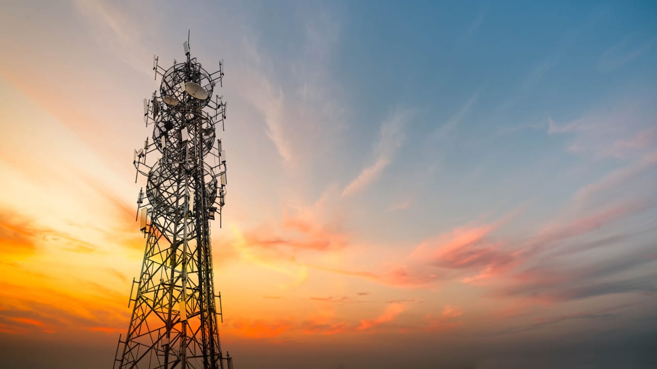 The mobile ambitions of SpaceX see telecom stocks get hit again. What the latest developments mean. — MarketWatch, Denver Business news
