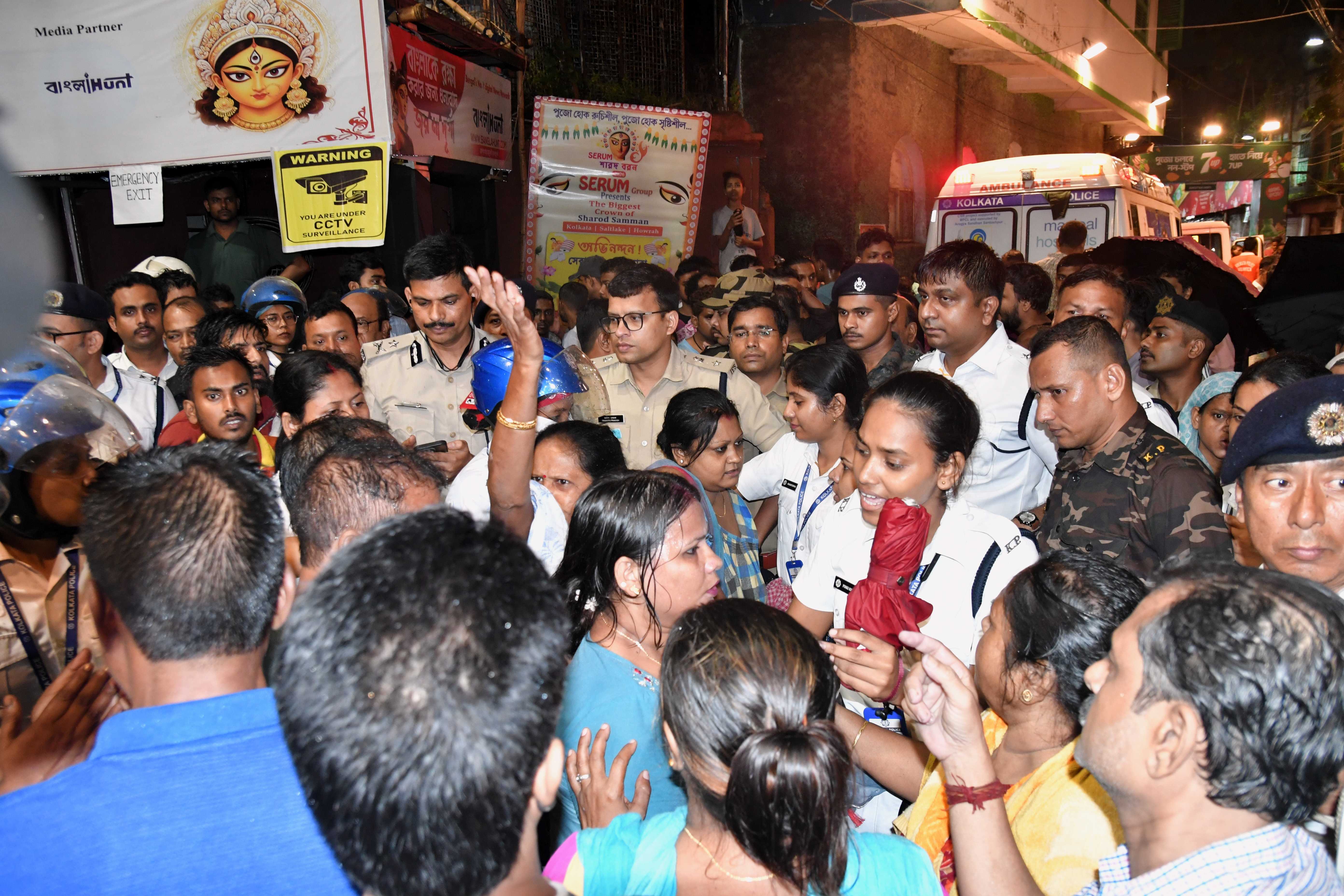 Stampede at Hindu festival in India kills 19 — WESH 2 Orlando